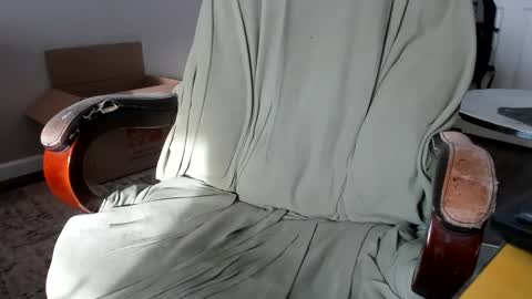 smallniceguyfrommi online show from January 2, 3:40 pm