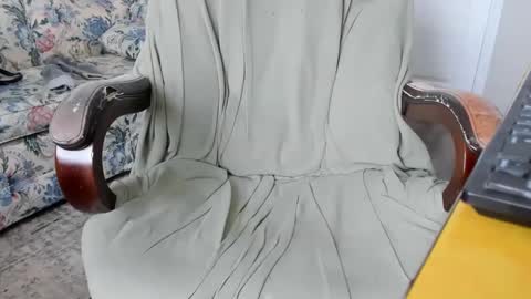 smallniceguyfrommi online show from January 13, 5:12 pm