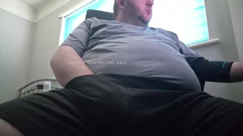 smallone19832 online show from March 13, 9:28 am