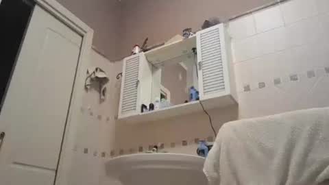 smallone8825 online show from September 29, 11:08 am