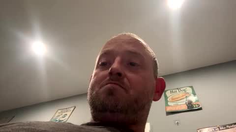 smokeymt420 online show from May 12, 8:01 am