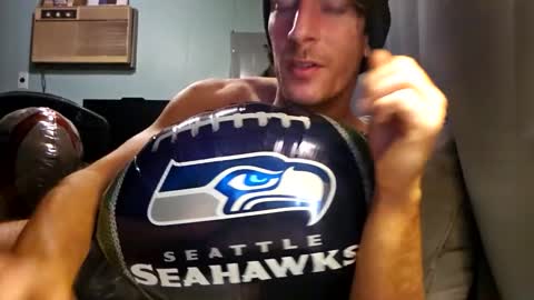 Snackyyyy online show from February 9, 3:00 am