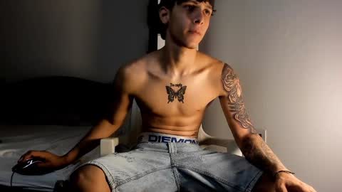 snakebutterfly online show from January 9, 6:59 am