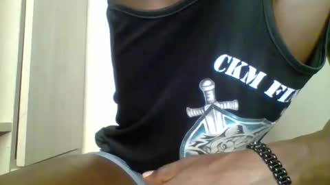 Snapshot of sneaky_link2 chatting on February 23, 9:39 am papi online show from February 23, 9:39 am