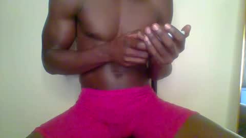 Snapshot of sneaky_link2 chatting on March 5, 6:12 am papi online show from March 5, 6:12 am