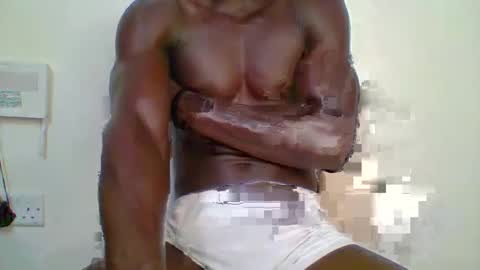 Snapshot of sneaky_link2 chatting on February 21, 7:12 am papi online show from February 21, 7:12 am