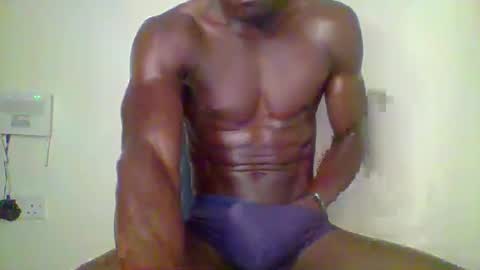 Snapshot of sneaky_link2 chatting on March 12, 12:31 am papi online show from March 12, 12:31 am