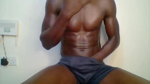Snapshot of sneaky_link2 chatting on February 20, 5:01 am papi online show from February 20, 5:01 am