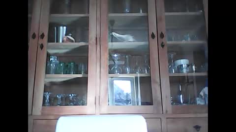 snoecks online show from February 18, 12:47 pm