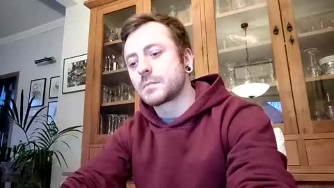 snoecks online show from March 16, 5:50 pm