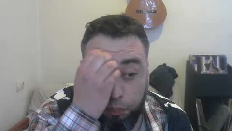 Snapshot of sorollrosa chatting on February 23, 8:44 am Metronomism online show from February 23, 8:44 am