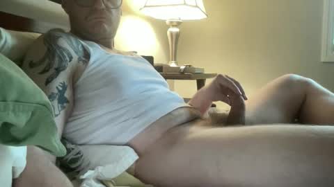 southern_bate_cub online show from June 7, 6:04 pm