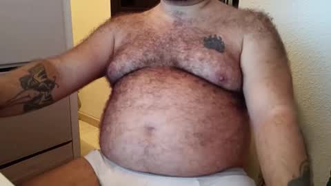 Snapshot of spain_bear chatting on October 9, 7:30 pm spain_bear online show from October 9, 7:30 pm