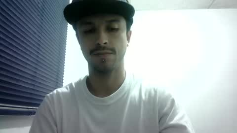 Snapshot of sperm_donor94 chatting on December 13, 7:04 am sperm_donor94 online show from December 13, 7:04 am