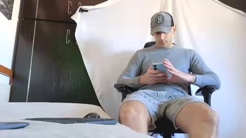 Snapshot of spider_0090 chatting on October 4, 12:21 pm Marco. When Im offline you can view premium content in bio online show from October 4, 12:21 pm