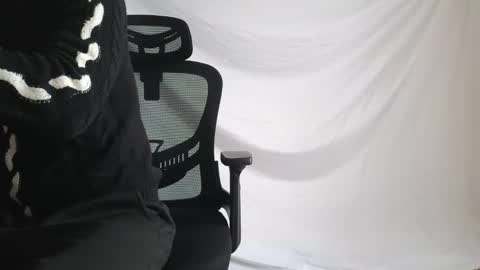 Marco. When Im offline you can view premium content in bio online show from February 4, 12:55 pm