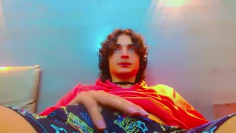 ethan online show from November 18, 5:05 pm