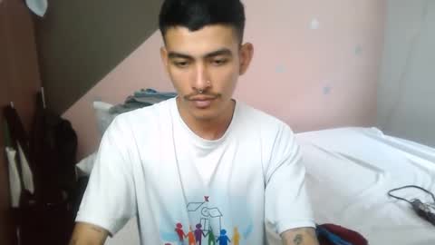 Snapshot of srcejotas chatting on February 3, 5:14 pm sorry mom online show from February 3, 5:14 pm
