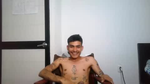 Snapshot of srcejotas chatting on February 28, 6:20 pm sorry mom online show from February 28, 6:20 pm