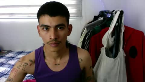 Snapshot of srcejotas chatting on September 12, 8:09 pm sorry mom online show from September 12, 8:09 pm