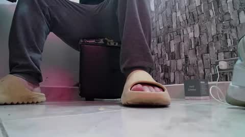 sr master cum its my old account online show from December 12, 5:26 pm