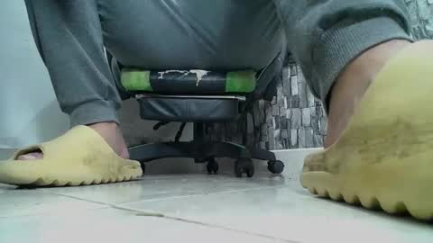 sr master cum its my old account online show from February 20, 2:07 am