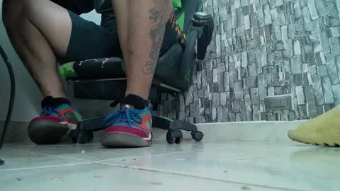 sr master cum its my old account online show from January 24, 2:28 am