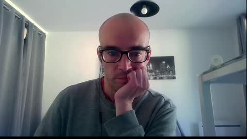 Snapshot of ssenzo chatting on September 28, 8:12 am ssenzo online show from September 28, 8:12 am