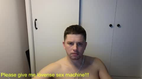 st1vemaster01 online show from April 3, 4:26 pm