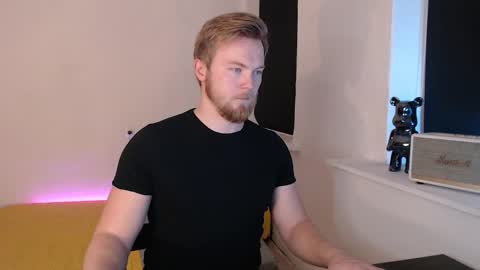 StanLust online show from November 12, 8:03 pm