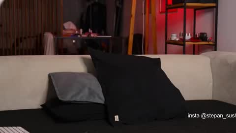 Stefan online show from December 3, 3:45 am