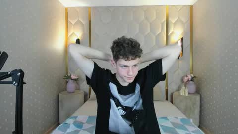 Esrefan online show from February 6, 7:55 pm