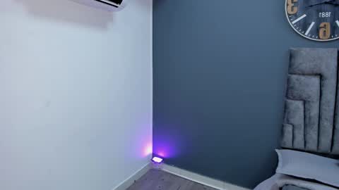 Stephane Rouss online show from November 27, 8:01 pm