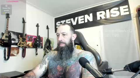 StevenRiseNYC online show from December 18, 12:23 pm