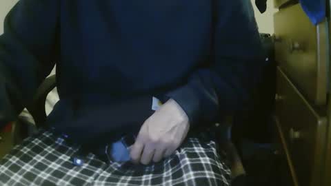 Snapshot of stevo69697 chatting on February 14, 5:41 am Chillguy online show from February 14, 5:41 am