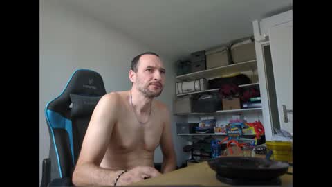 stickolive1 online show from June 2, 1:23 pm