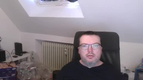 Oliver online show from March 8, 6:28 am