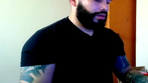 stiven253958 online show from June 30, 3:46 pm