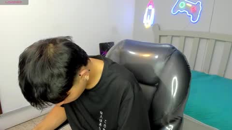 Stiwen online show from November 8, 4:54 pm