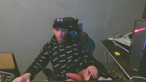 stonedpanda77 online show from December 28, 6:39 am