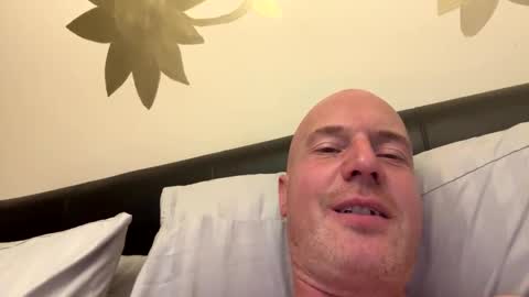 Stoodley22 online show from November 10, 3:28 pm