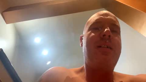 Stoodley22 online show from October 8, 4:50 am