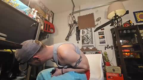 Str8 online show from February 14, 7:02 pm