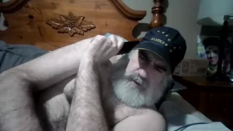 Straightbear4you online show from October 30, 12:28 pm