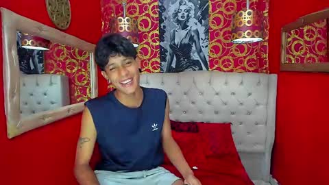 straightyounpein online show from April 18, 4:47 am