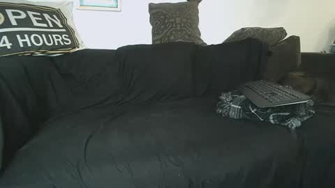 straitpipermann22 online show from October 8, 6:18 am