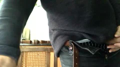 strandedstarfish online show from December 18, 10:44 am