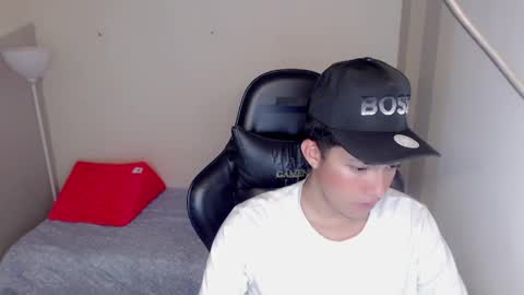 Street online show from April 4, 9:12 pm