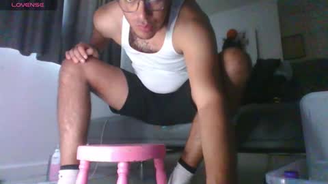 Snapshot of strokingdaddy4 chatting on October 20, 10:13 pm strokingdaddy4 online show from October 20, 10:13 pm