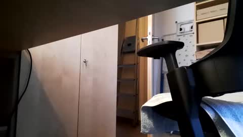 strongwhitecockobb online show from February 11, 4:24 pm